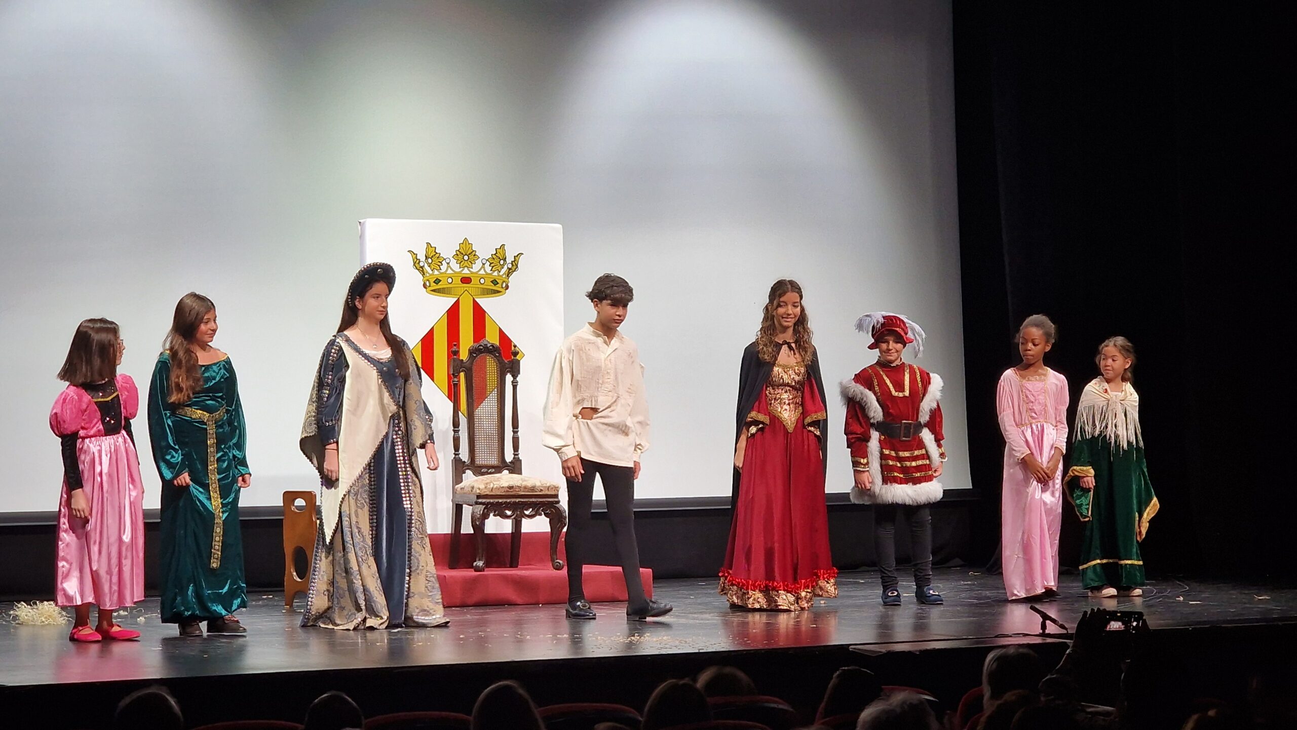 TEATRE FALLER INFANTIL – La falla Nord-Dr. Zamenhoff presenta ‘En el nom de El Clavell’