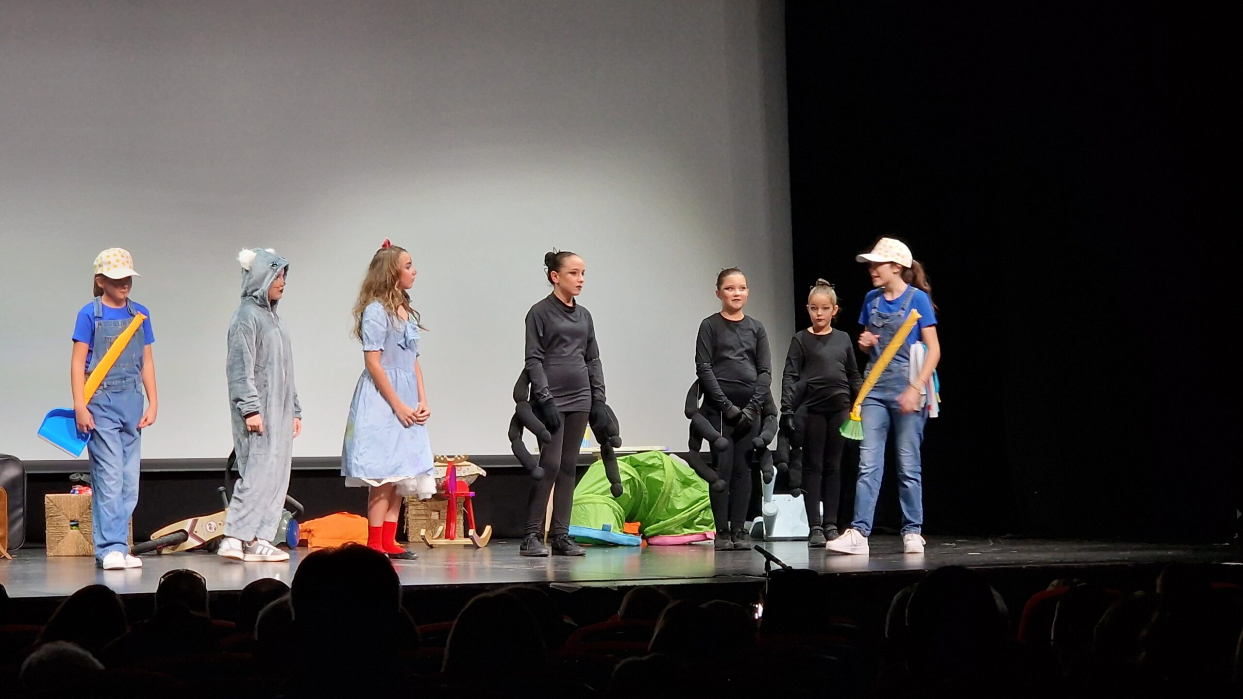 TEATRE FALLER INFANTIL – ‘Nineta lletja’ de la falla Quart Extramurs-Velázquez