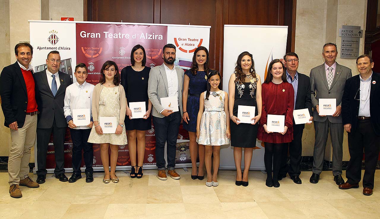 Las «Lletres Falleres» hacen fiesta en Alzira