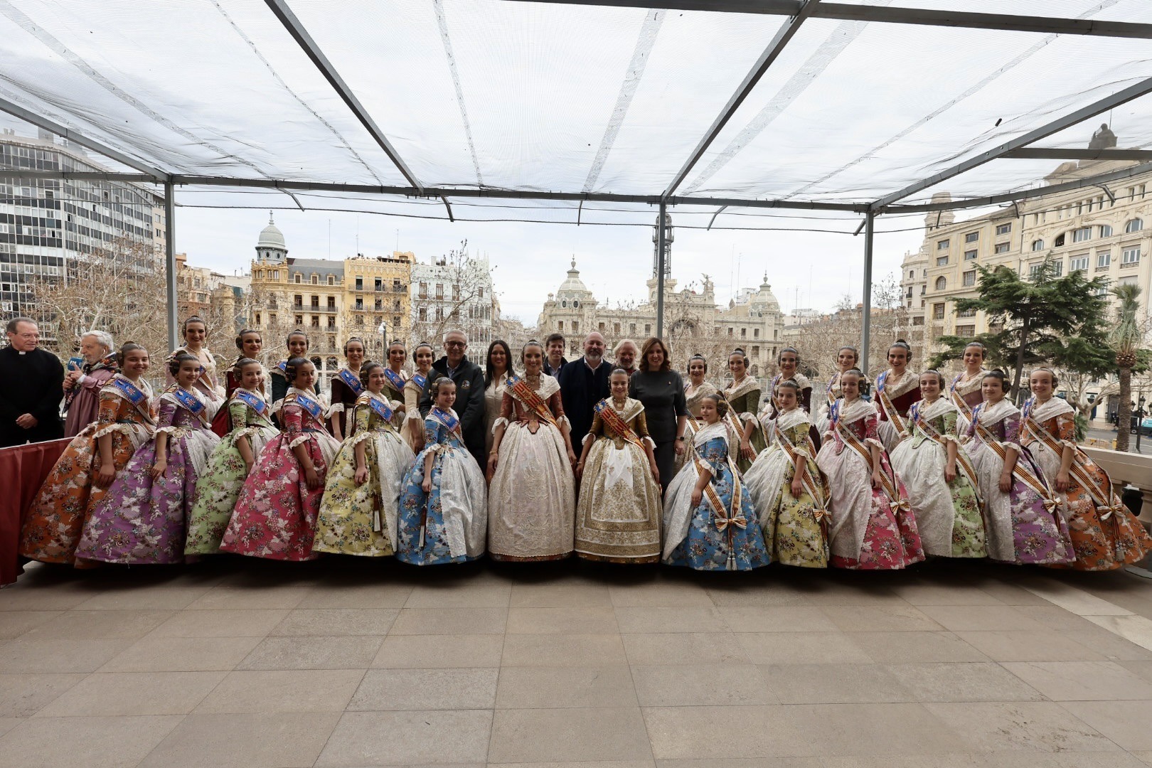 La Fallera Major de València i la Cort d’Honor són convidades a la trobada anual de socis de METRAE