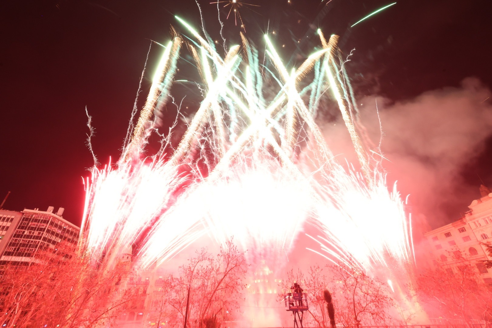 L’Alba de les Falles conquereix València