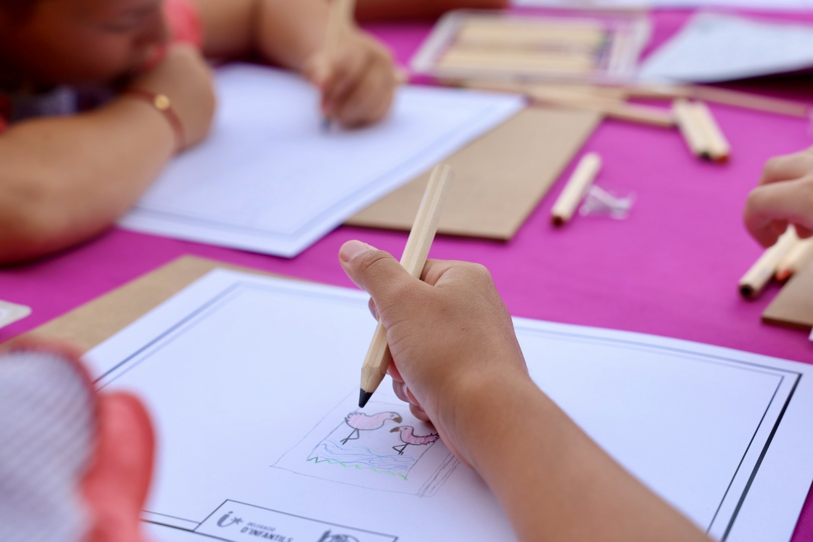 Los más pequeños participan en la LIV edición del Concurso de Dibujo de JCF