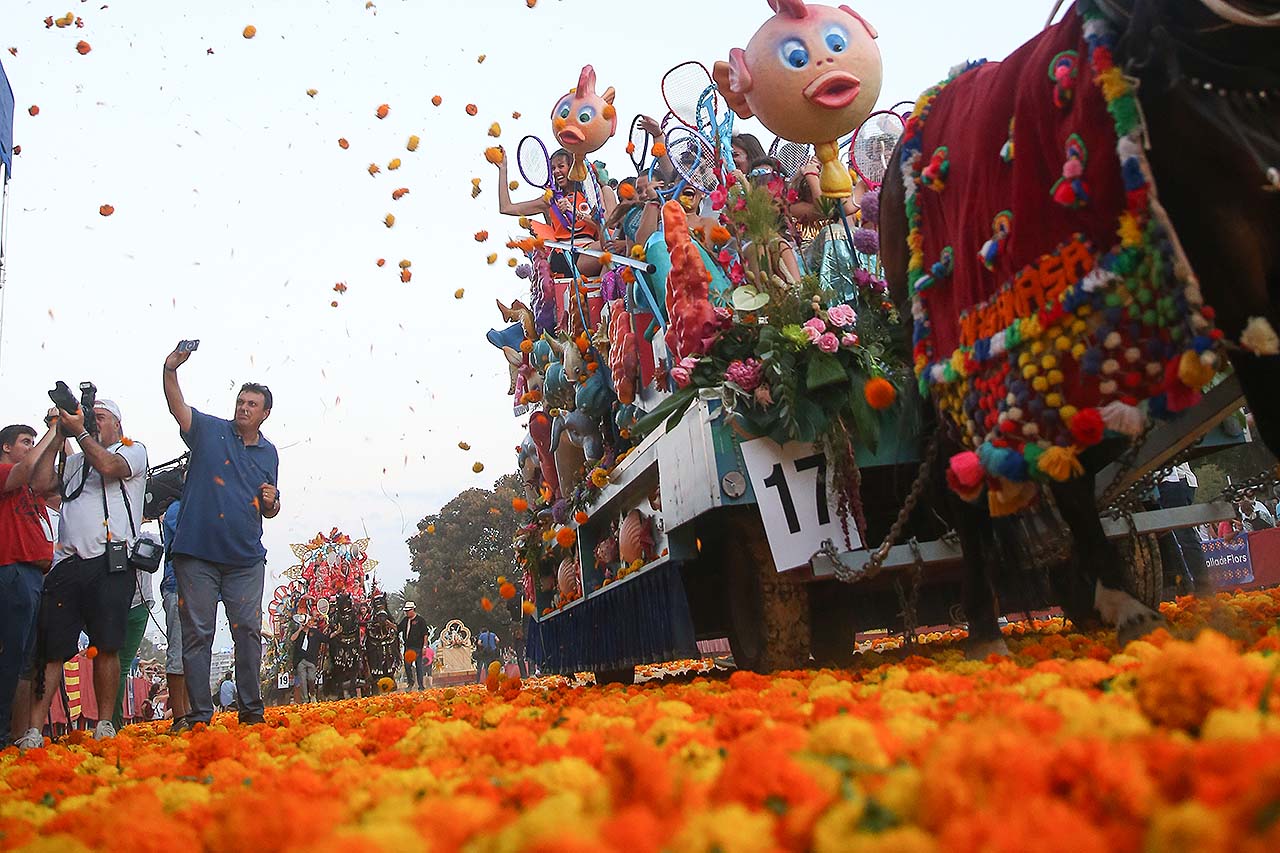 La Batalla de Flores llena la Alameda