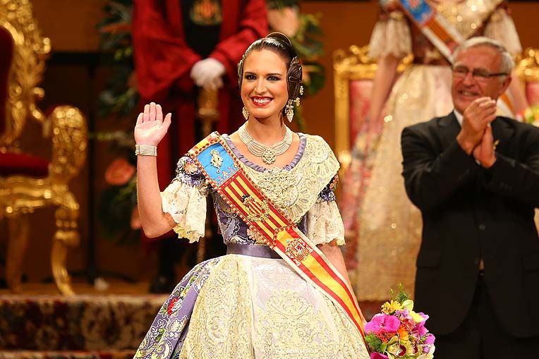 Rindam honor i pleitesia a … Alicia Moreno Morales