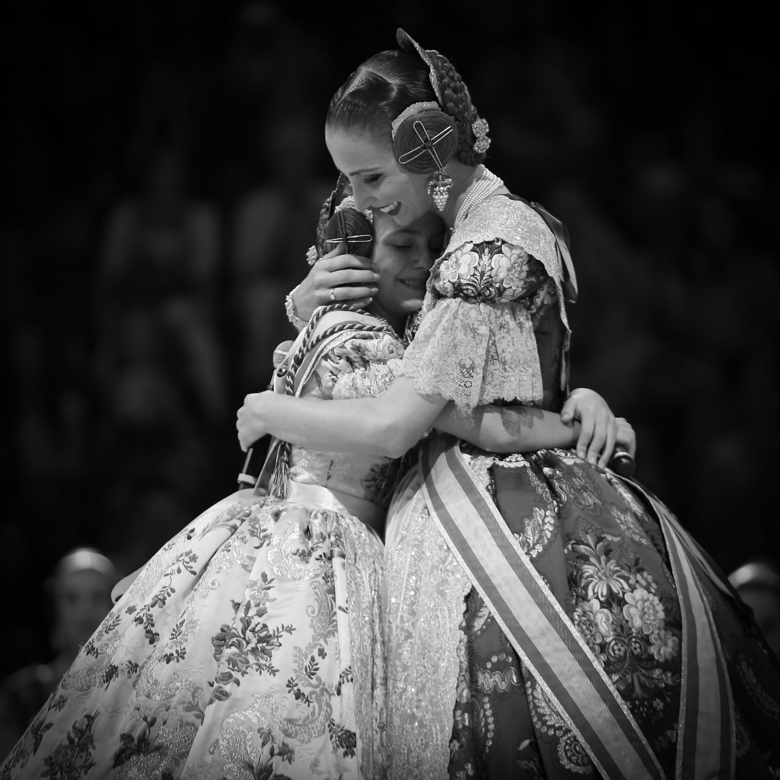 Raquel y Clara se despiden de las Fallas