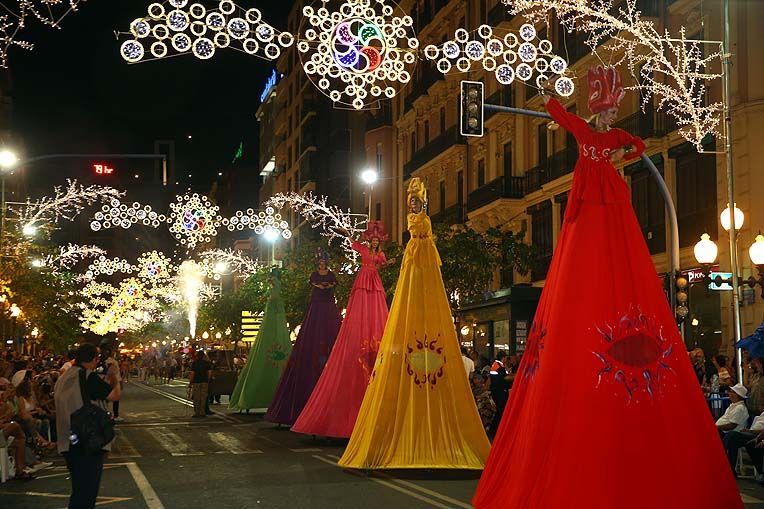 Alacant es va omplir de folklore