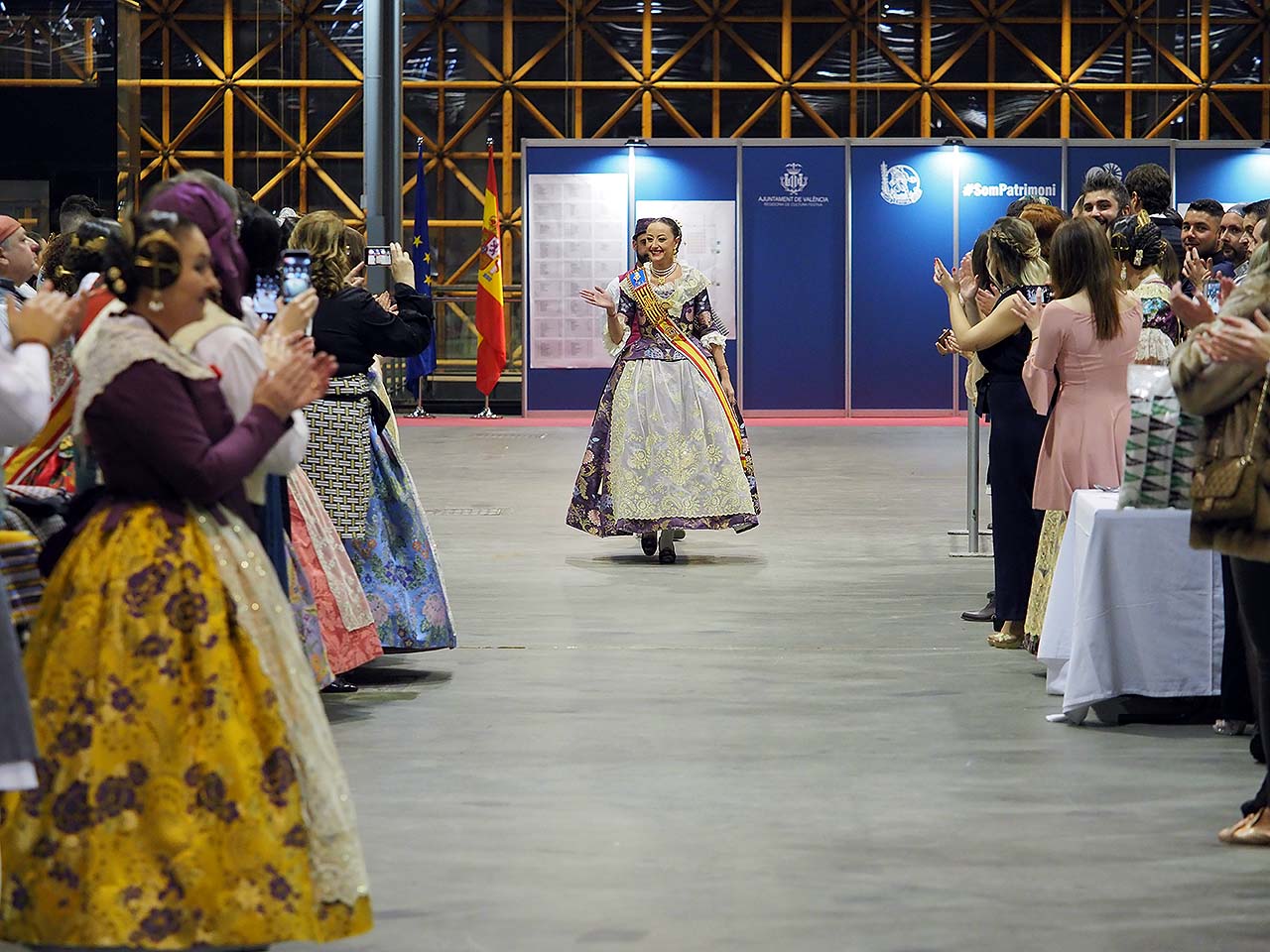 Una gran nit de festa a la Gala fallera