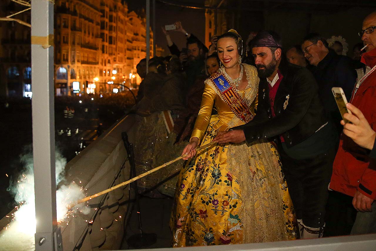 La Cremà de la Falla Municipal despide las Fallas 2018