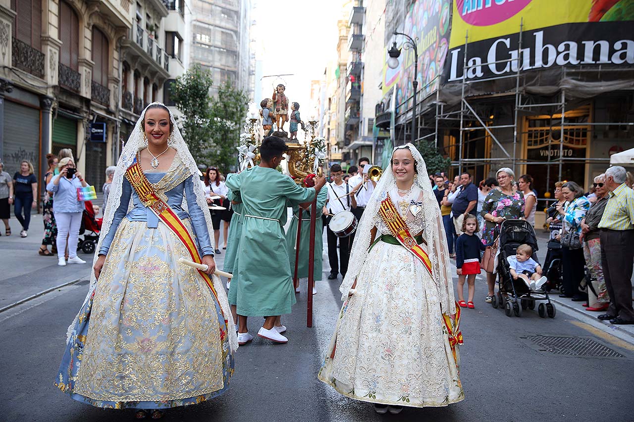 Els Xiquets del Carrer de Sant Vicent celebren els seus dies grans