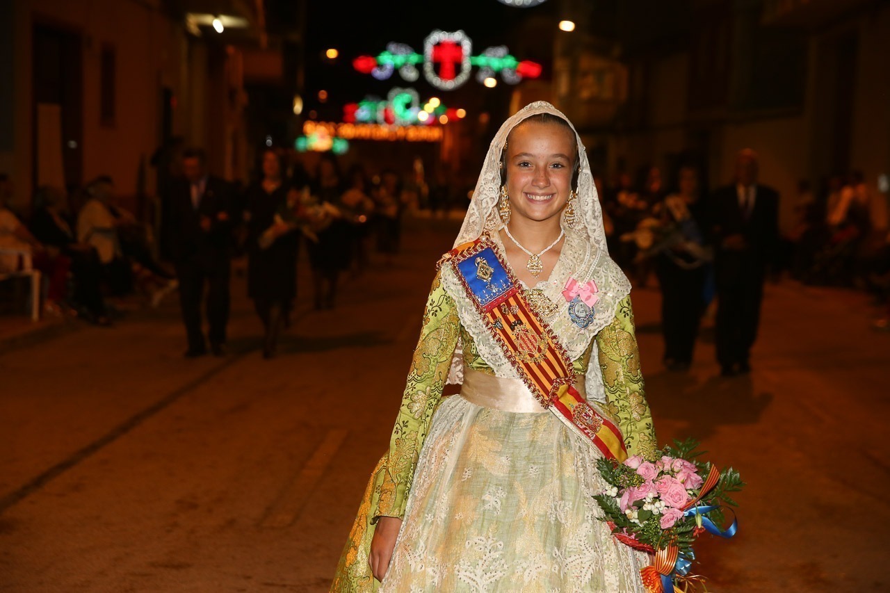 Daniela Gómez visita Caudete durante sus Moros y Cristianos