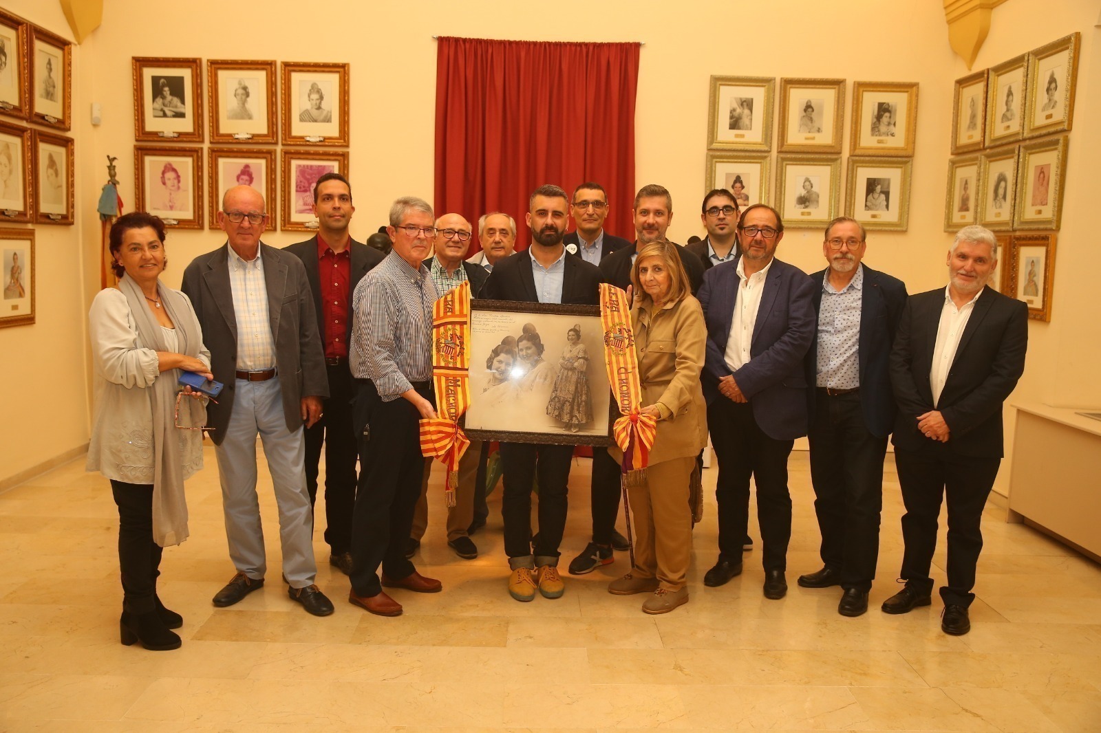 Ceden al Museo Fallero dos bandas únicas del año 1935