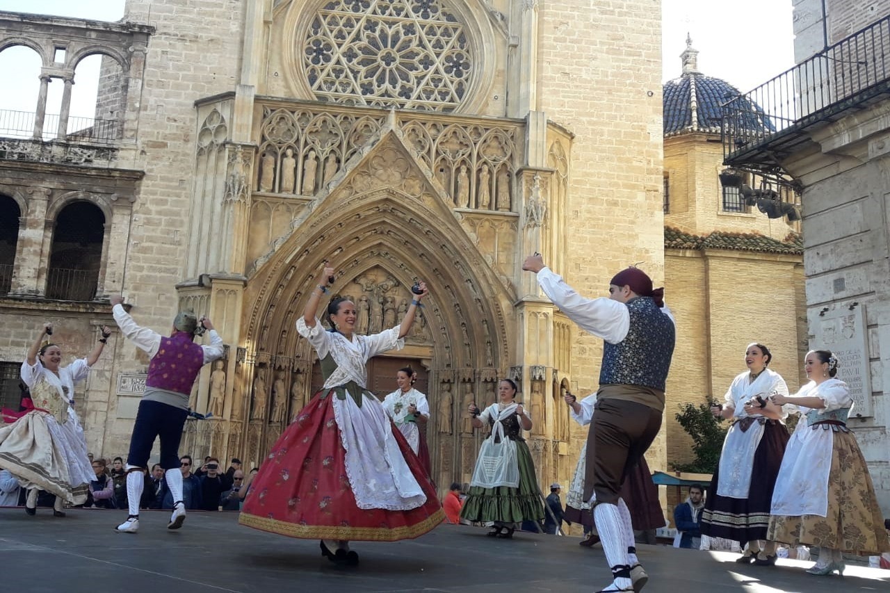 Lleno total en el primer día de Balls al Carrer