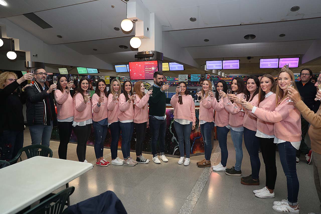 La familia de Junta Central Fallera celebra la Navidad