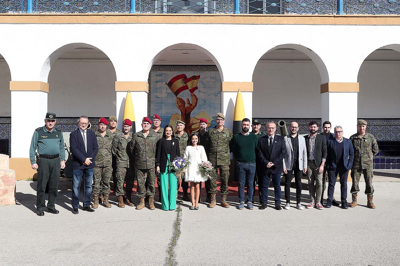 La Falla de les Forces Armades i la Guàrdia Civil presenta els seus esbossos