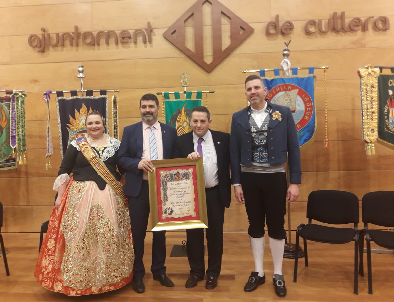 JCF rep la Cullera d’Or amb Fulles de Llorer i Brillants