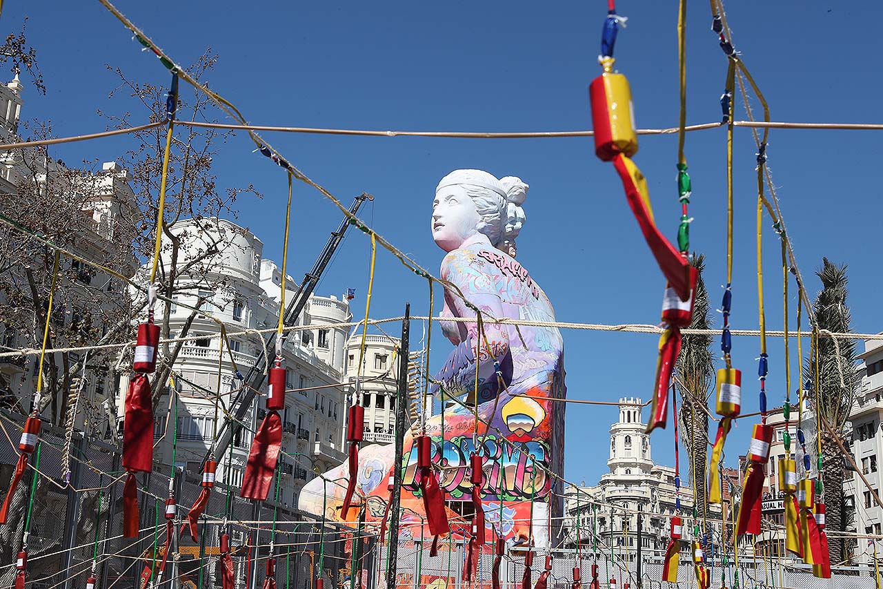 À Punt prepara una programació especial per a les Falles 2019