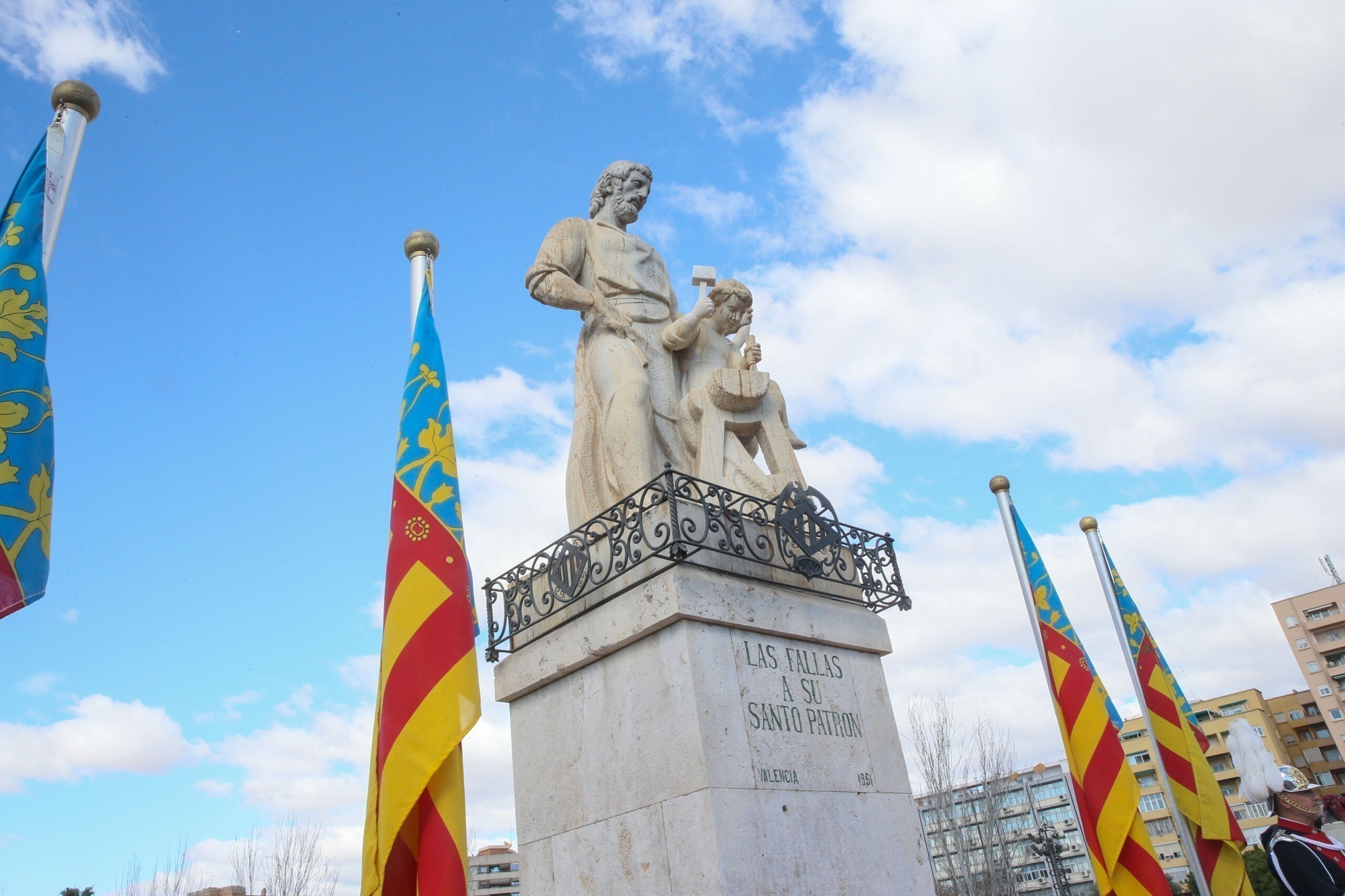 L’Ofrena a Sant Josep marca l’inici del dia gran de les Falles