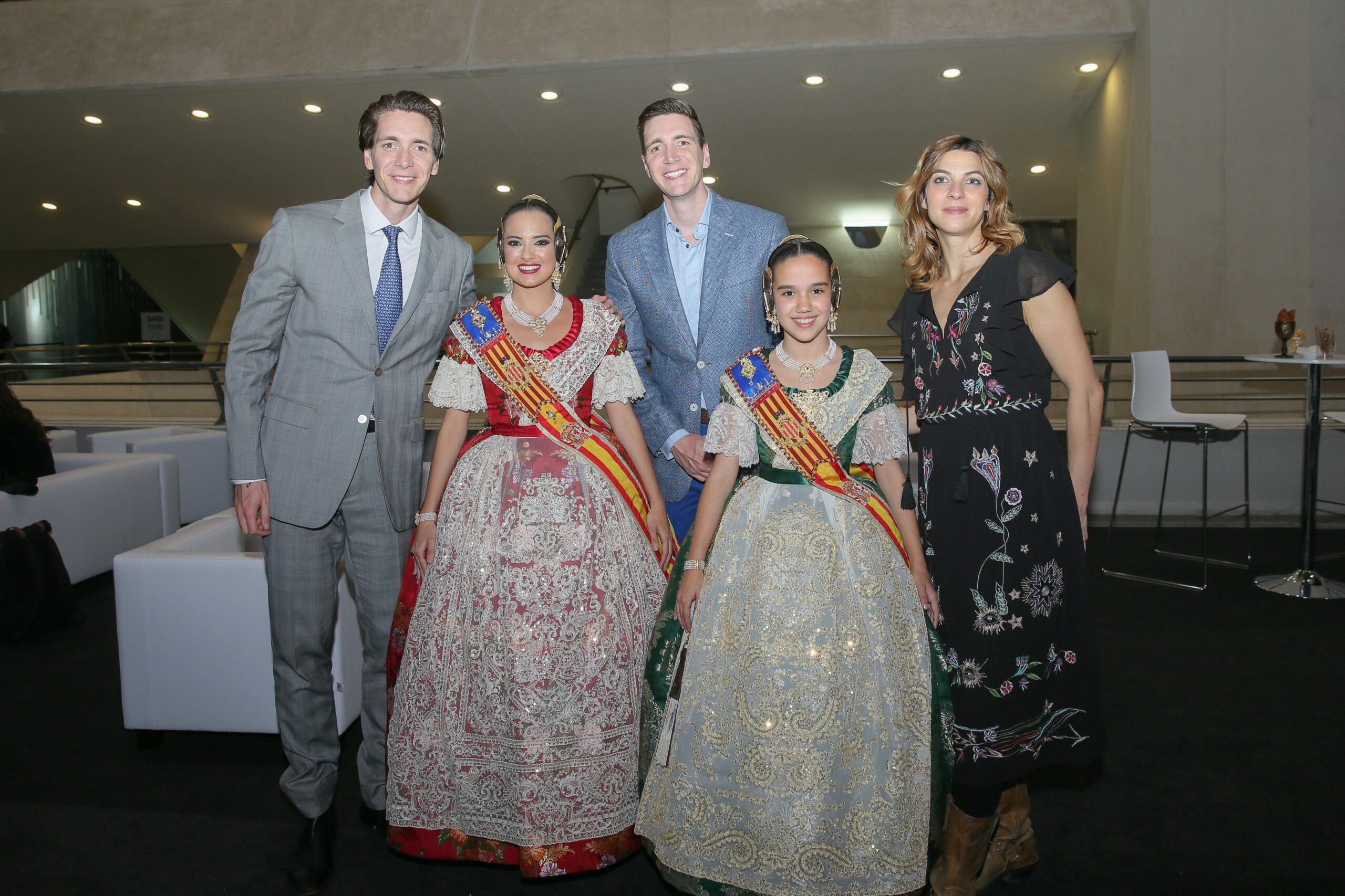 Marina y Sara viven la mágica inauguración de la exposición de Harry Potter