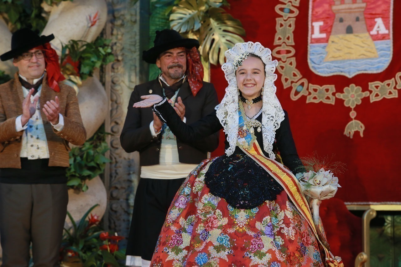 Noelia Vinal se proclama como la Bellesa del Foc Infantil 2019