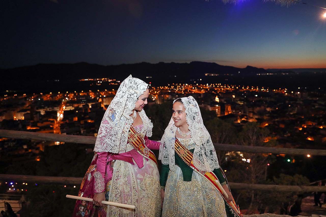 Sara y Marina visitan Cullera