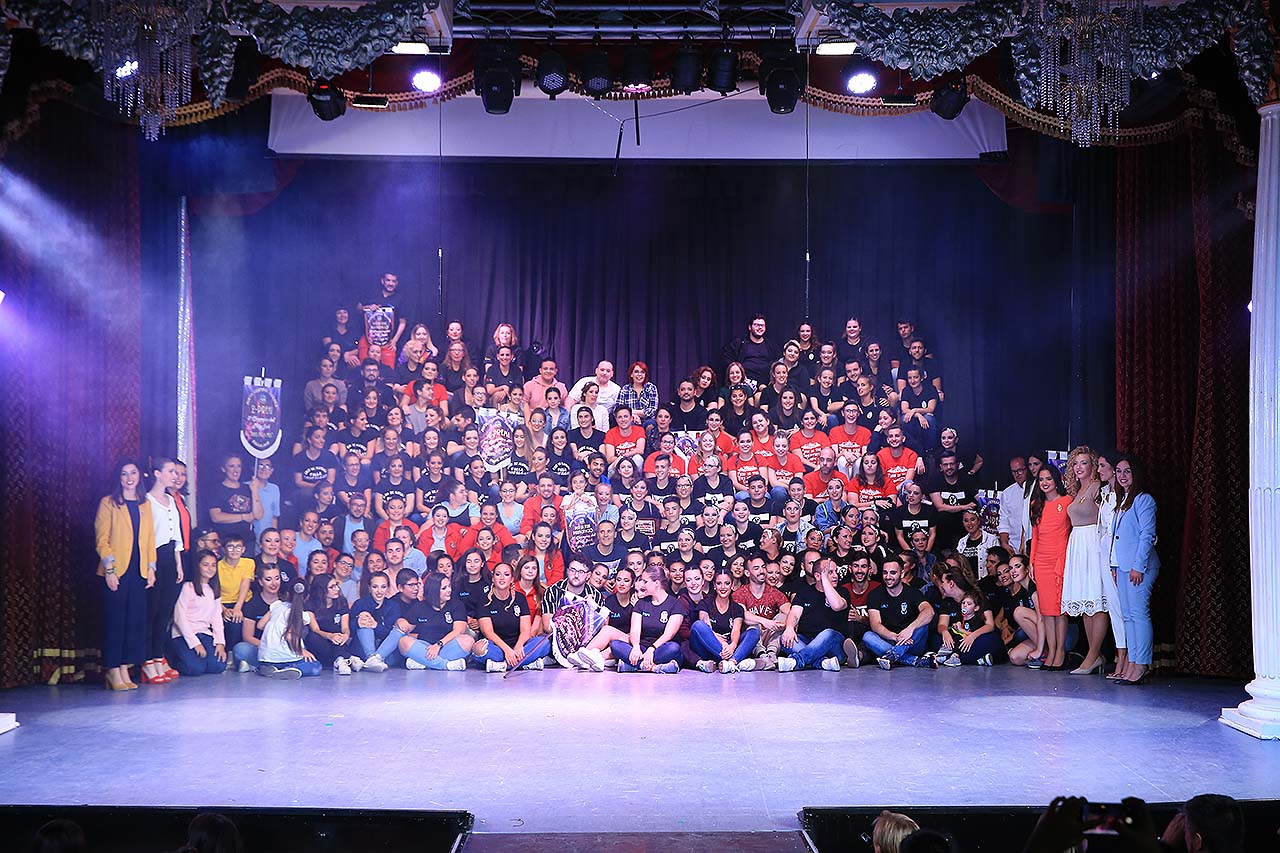 Gran ambiente en el III concurso de Playbacks “Junts Molem Més”