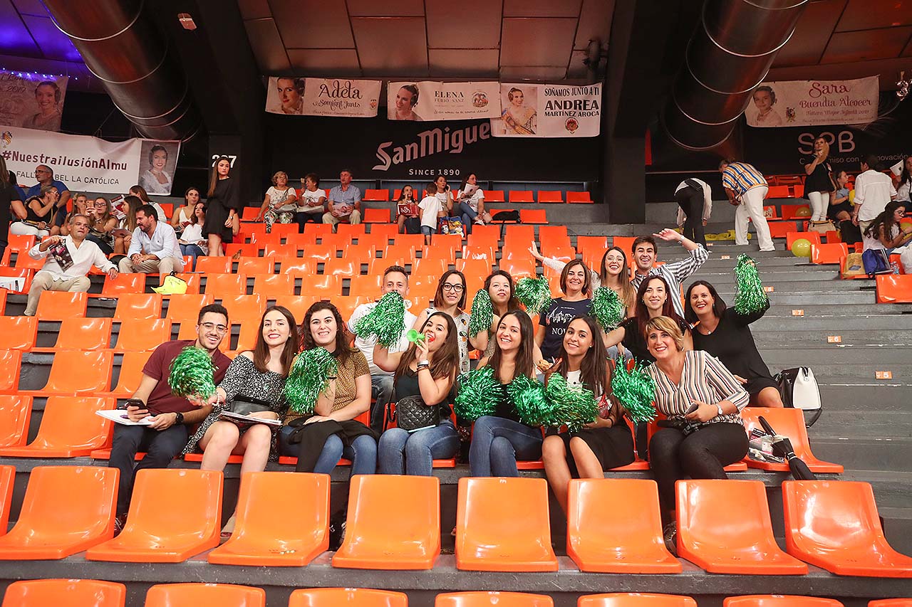 El mundo fallero llena la Fonteta