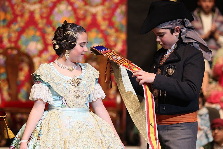 El dia més emocionant per a una Fallera Major, el de la seua exaltació.