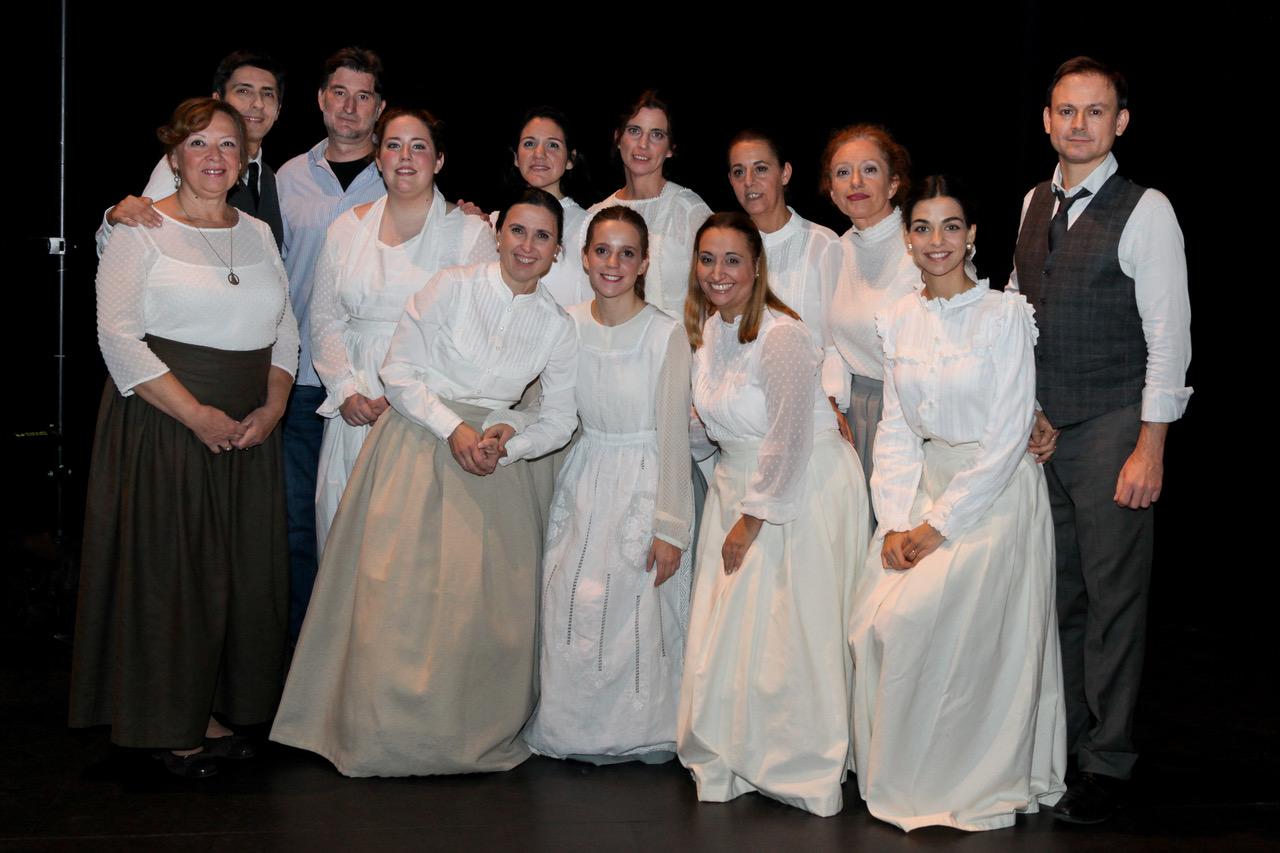 La cena de Navidad, protagonista de una obra del Teatre Faller