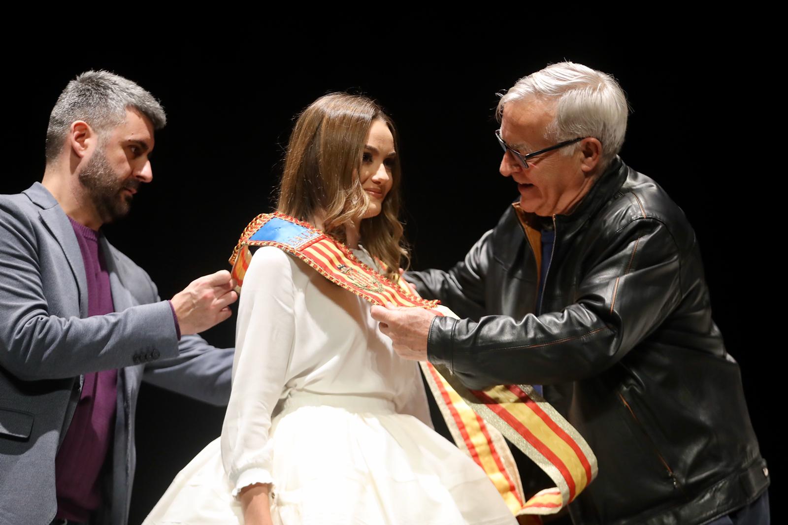 Todo a punto en el Palacio de Congresos para las Exaltaciones de Consuelo Llobell, Carla García y sus Cortes de Honor