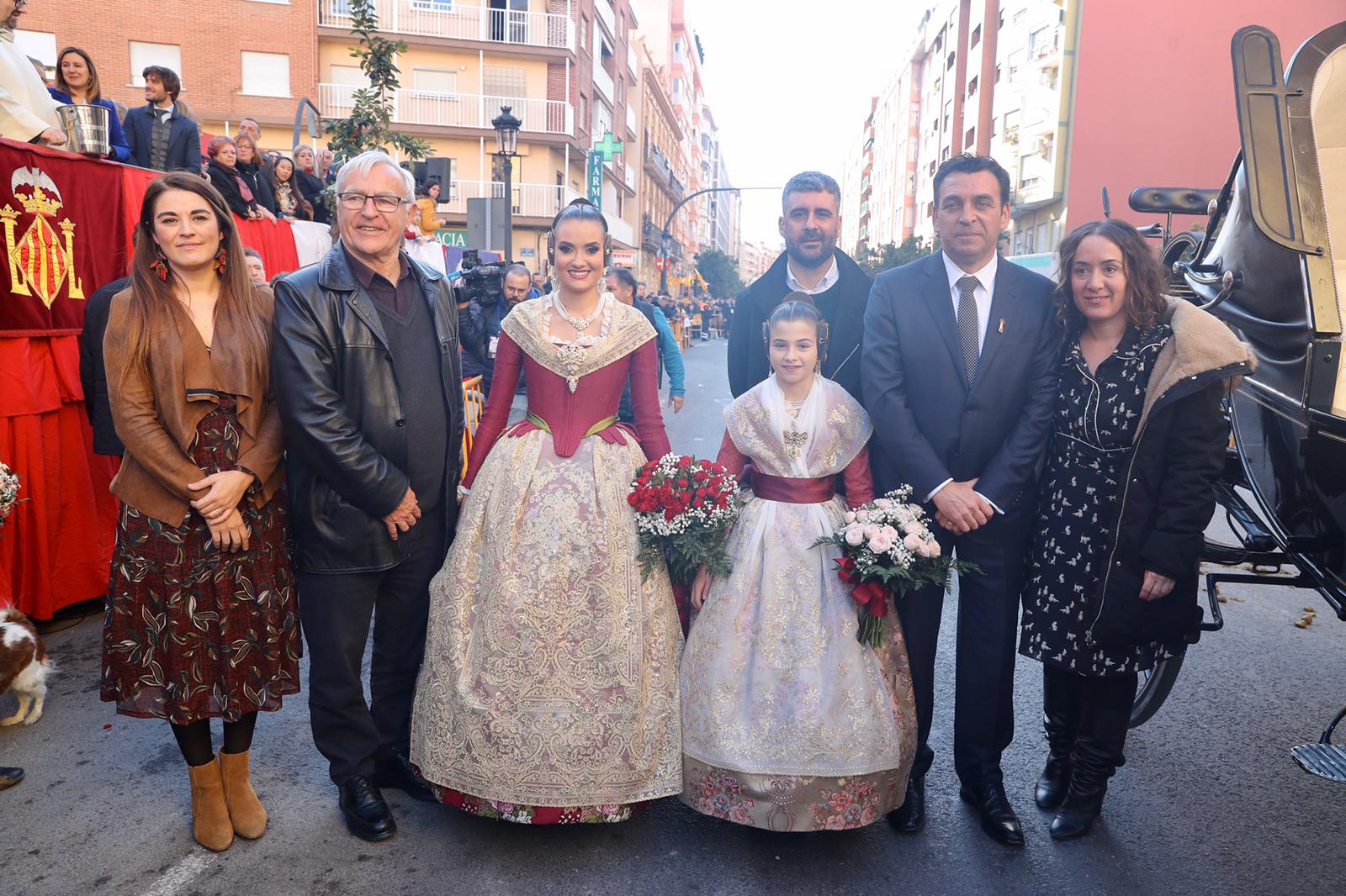 Carla y Consuelo participan de la festividad de San Antonio Abad