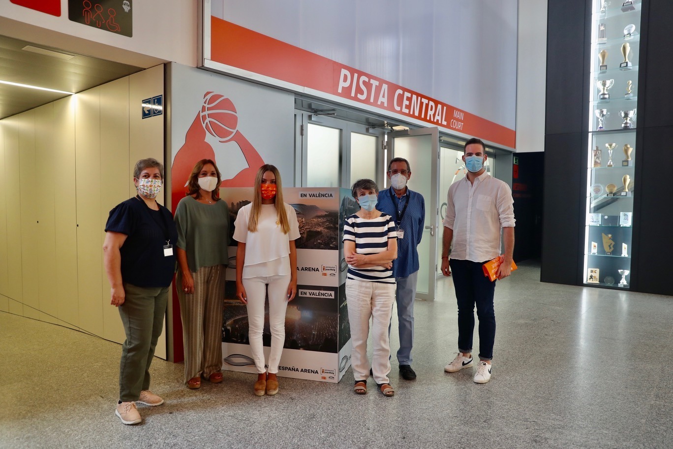 L’Alqueria del Basket s’ompli de fallers i falleres en la jornada de portes obertes