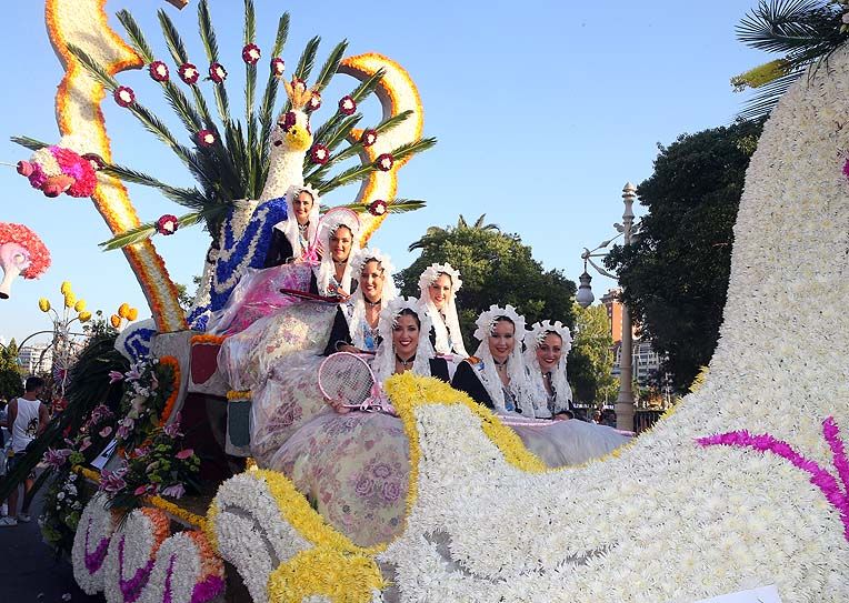 Las carrozas invaden la Alameda