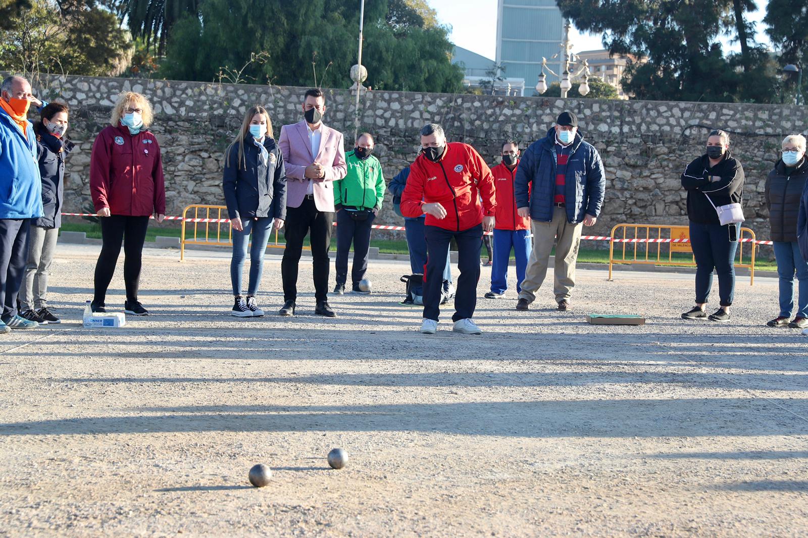 El deporte fallero se da cita en el XXVIII campeonato de petanca de Junta Central Fallera