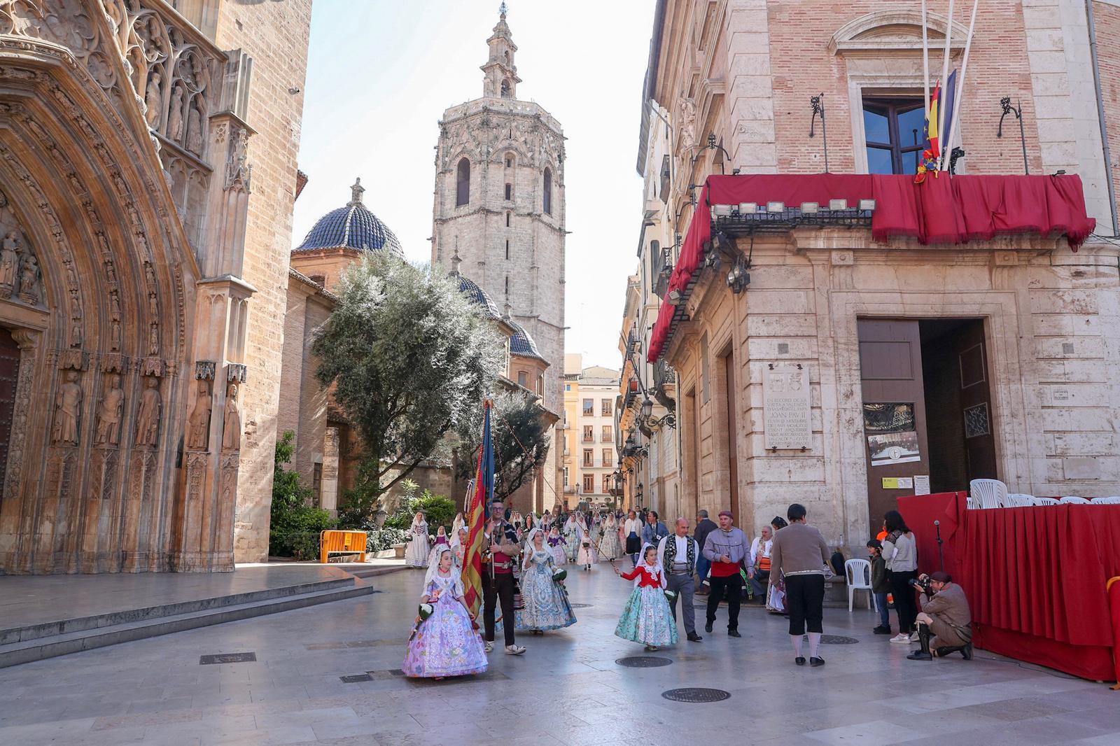 Horarios y vías de acceso de la Ofrenda de las Fallas de 2021