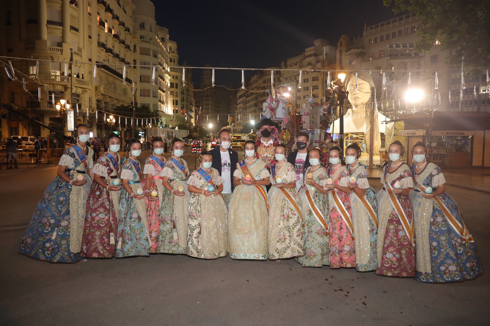 ‘Saps qui soc?’, la falla municipal infantil de Ceballos i Sanabria, pren en la Nit de la Cremà