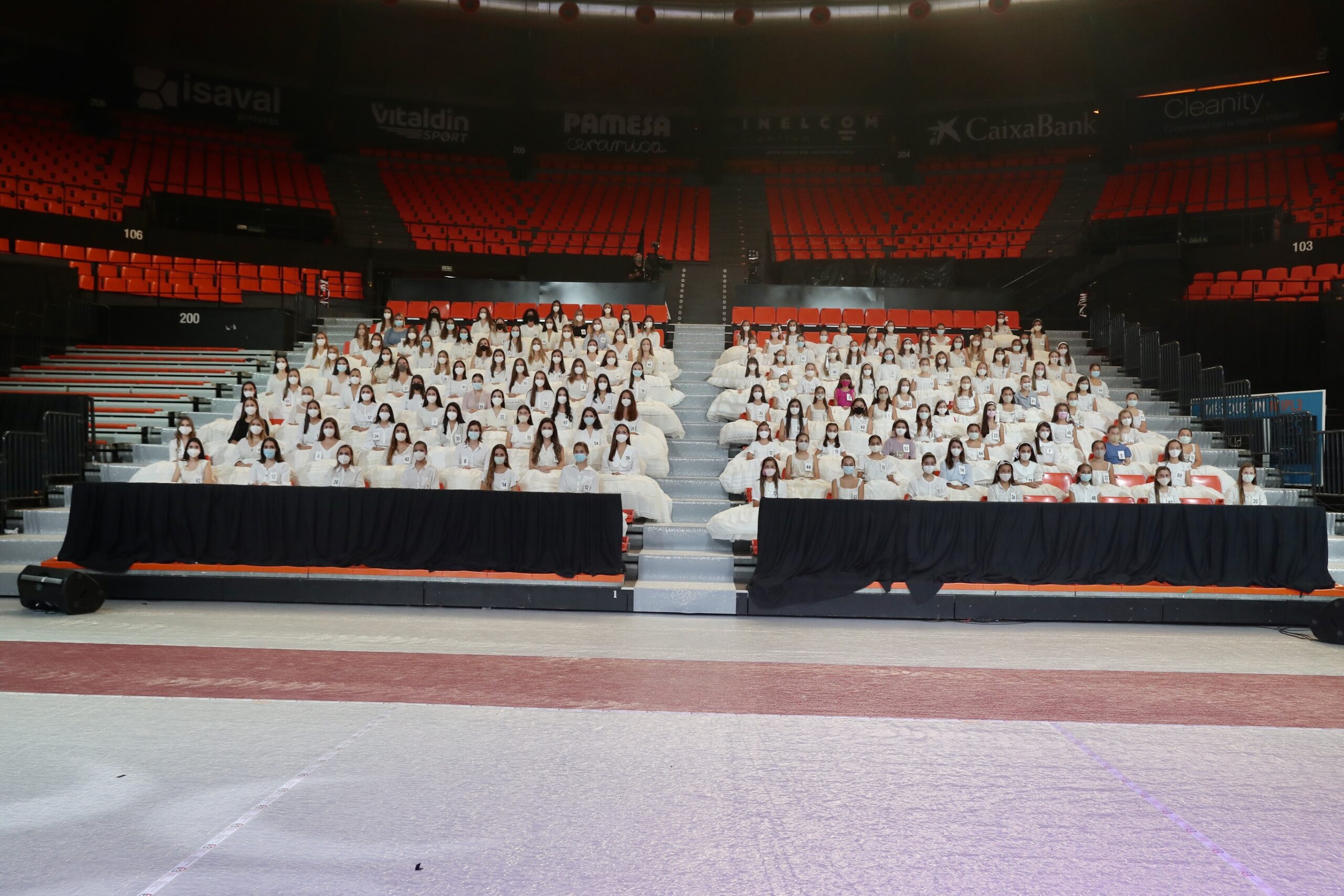 El ensayo en la Fonteta enciende la cuenta atrás para la Elección de las candidatas a Falleras Mayores de València 2022