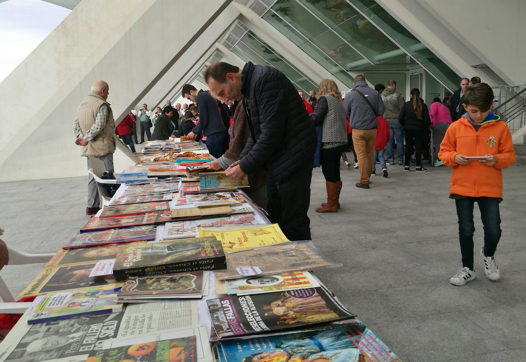 Arriba la X edició de la Fira del Col·leccionisme Faller