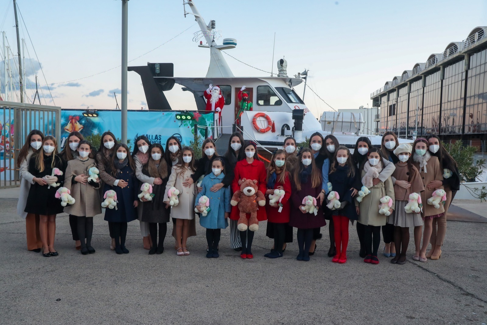 El ‘Barco de la Navidad’ llega a La Marina de València