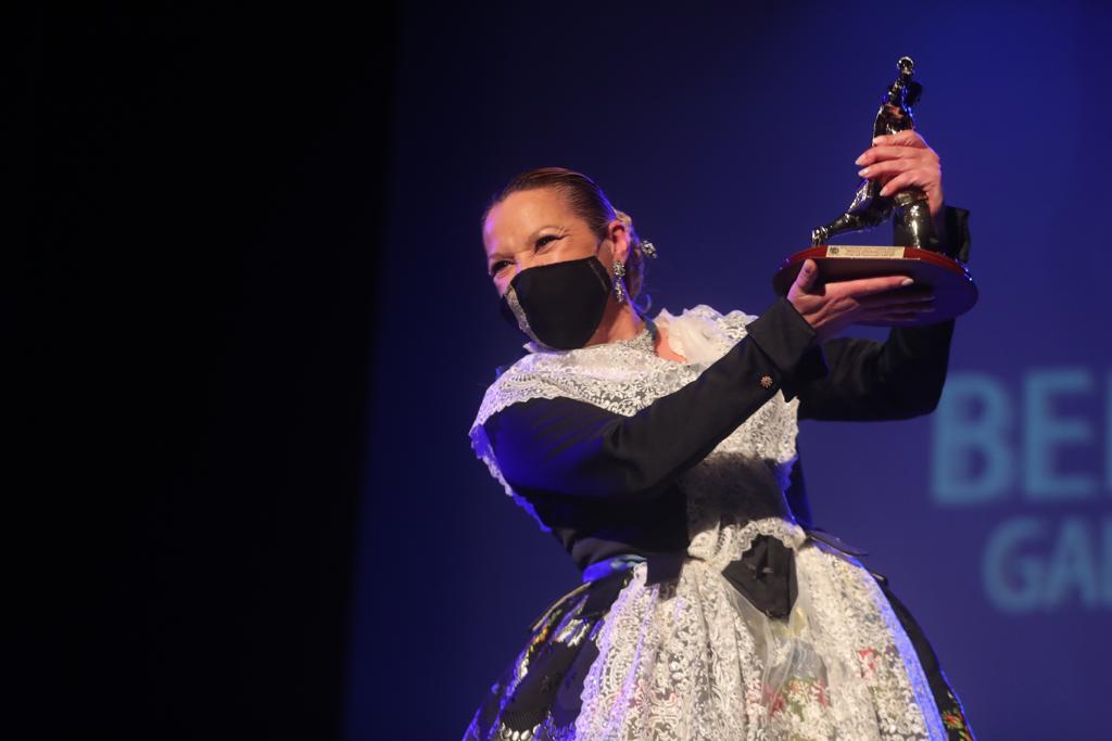 Los Saragüells reconocen el mejor Teatre Faller en ‘La Berlangala de la Cutura’