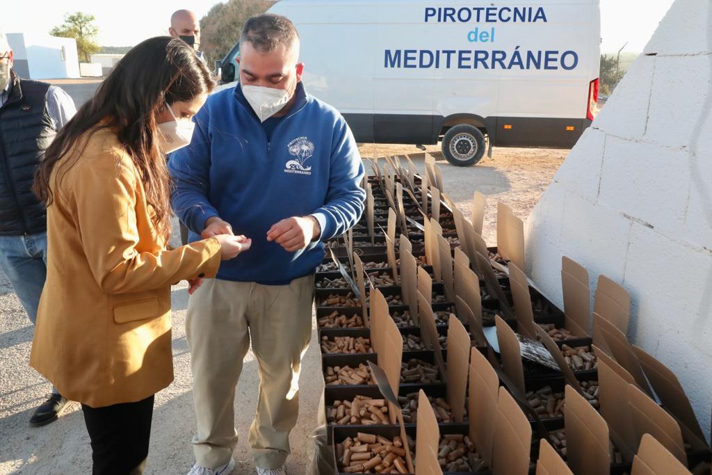 Pirotècnia del Mediterràneo ultima els detalls dels ‘tro de bac’ que faran retronar València en la macrodespertà