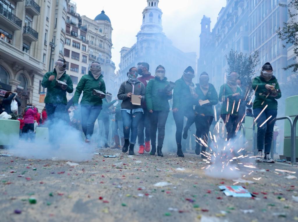 La ciutat torna a despertar-se a ritme de tro de bac