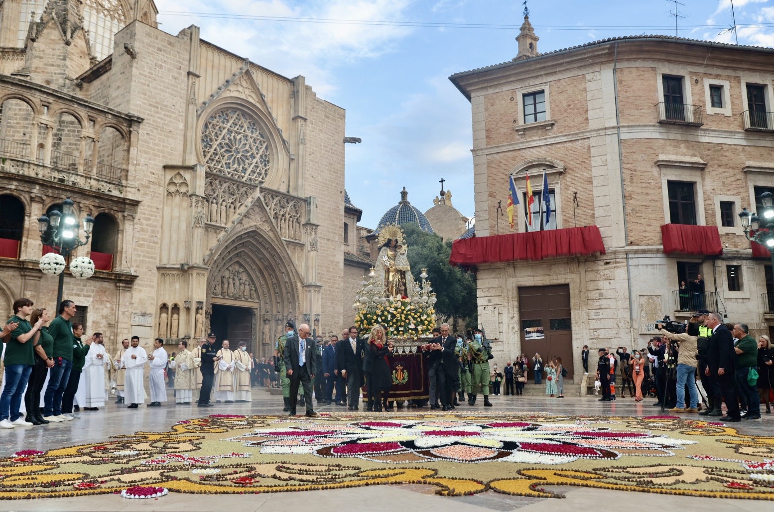 València celebra el dia gran de la festivitat de la patrona recuperant la normalitat