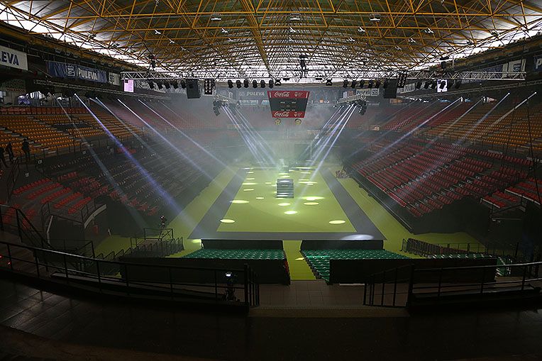 Con la apertura de puertas se encienden las luces en la Fonteta