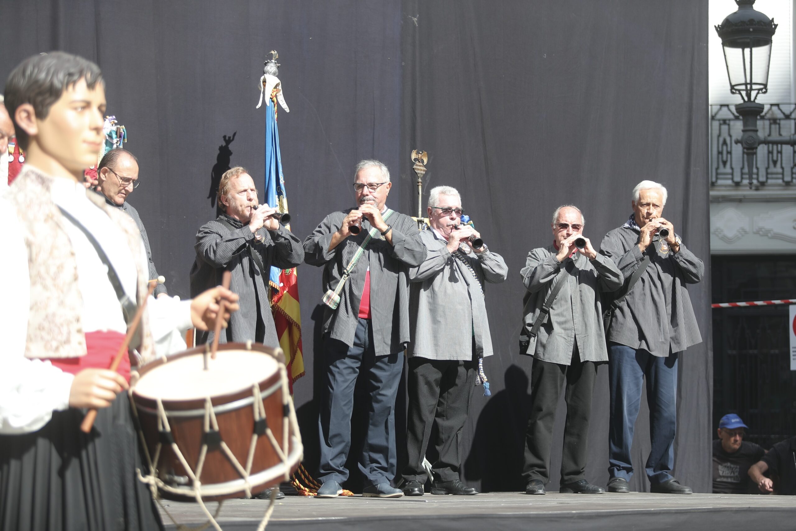 La Colla de Tabal i Dolçaina de Junta Central Fallera recibe el premio ‘Dolçainers de l’any’