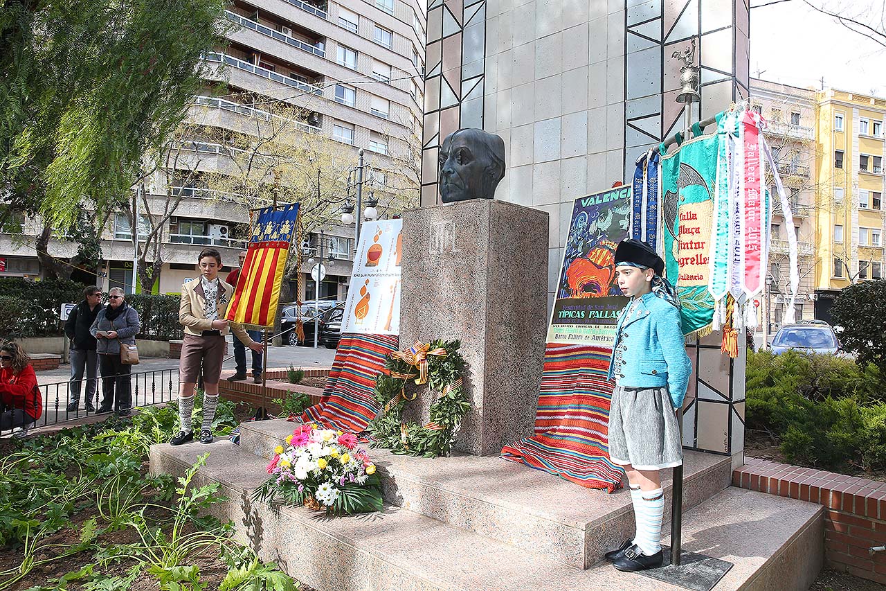 La Falla Plaza Pintor Segrelles homenatja a l’il·lustre valencià