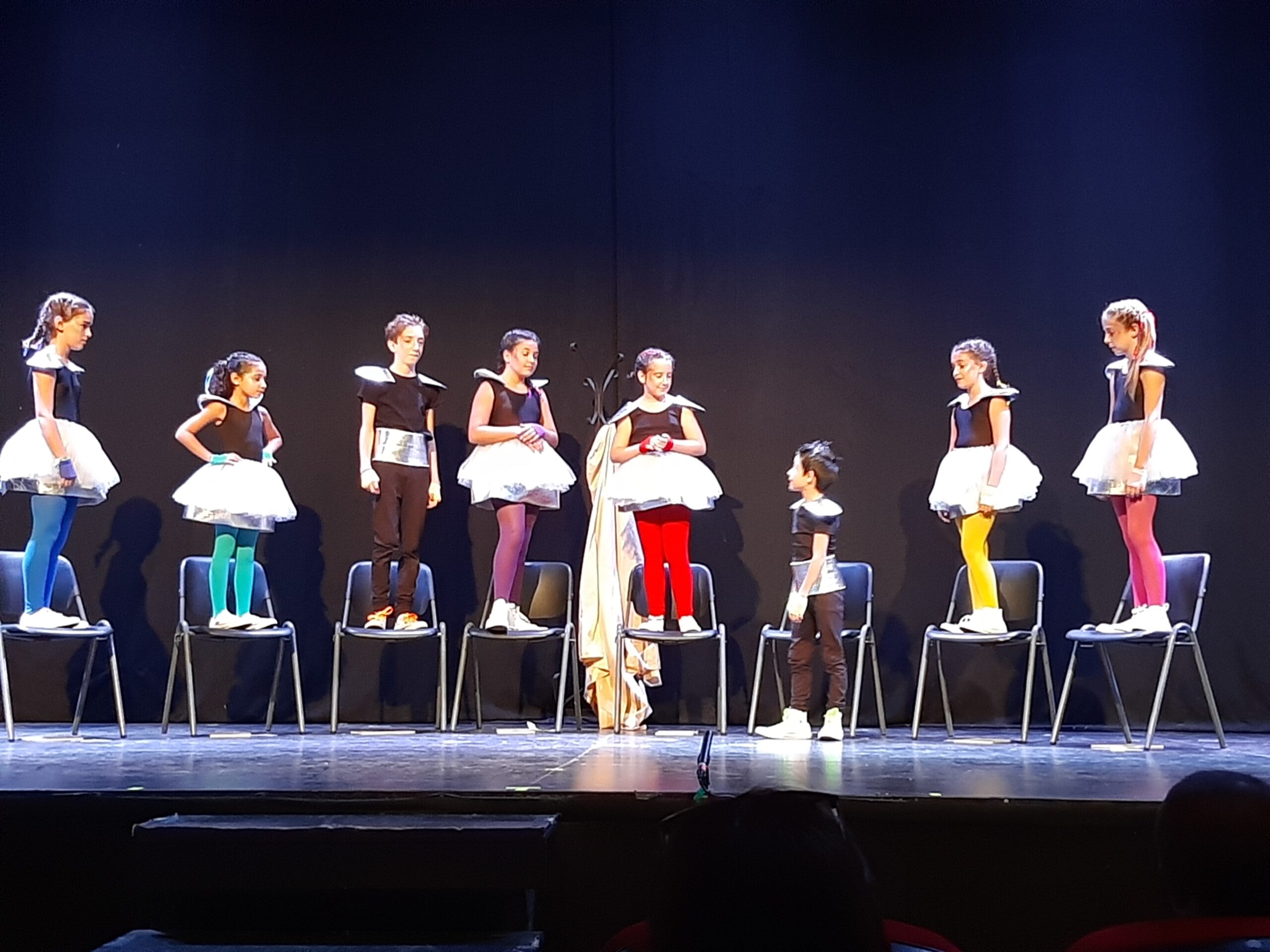 TEATRE FALLER | ‘Una idea brillante’, el canto a la amistad, al poder de la imaginación y al valor de la iniciativa de Jesús-Sant Francesc de Borja