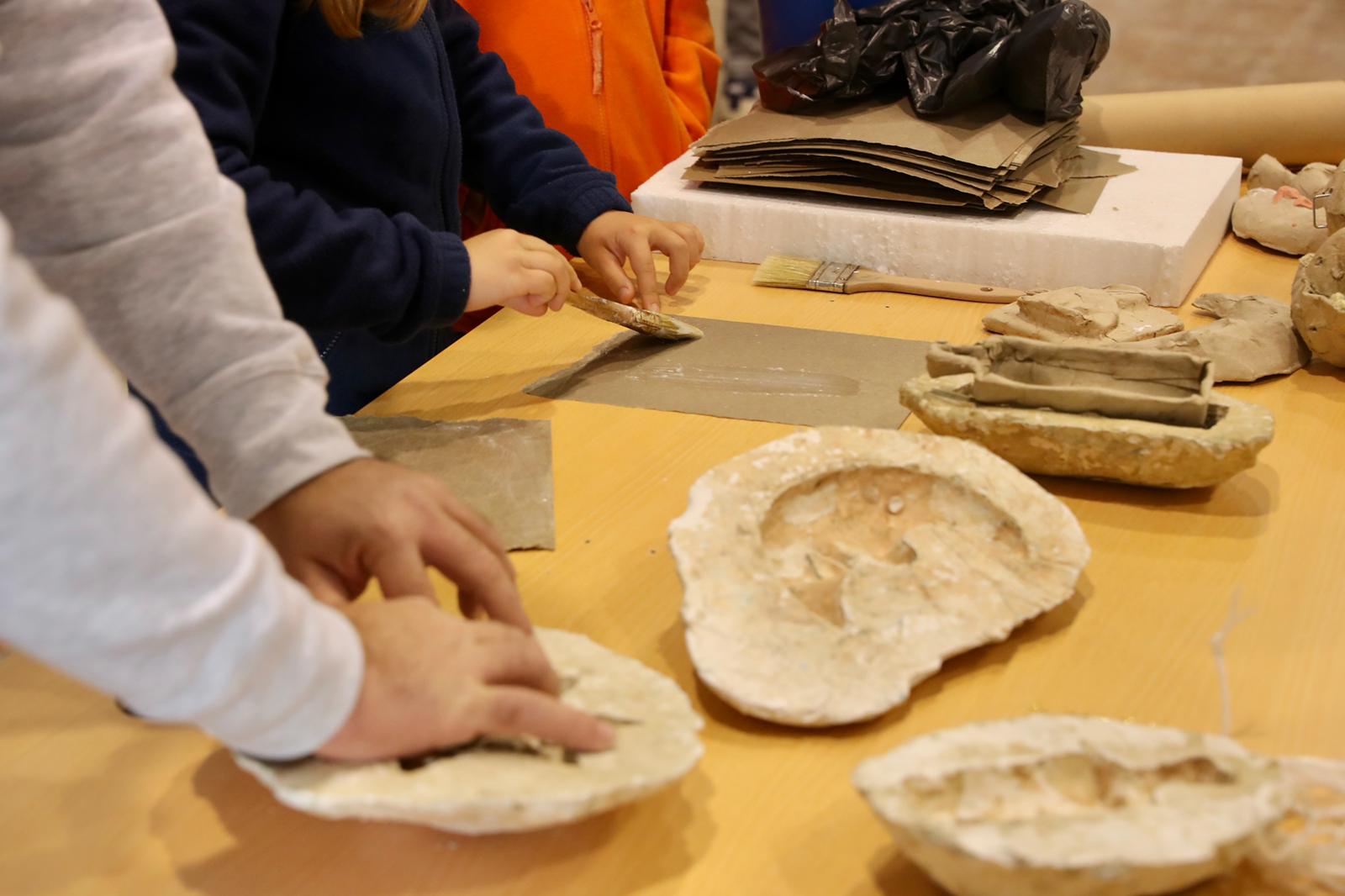 Junta Central Fallera llança un taller divulgatiu per explicar als xiquets i xiquetes com fer un ninot de falla