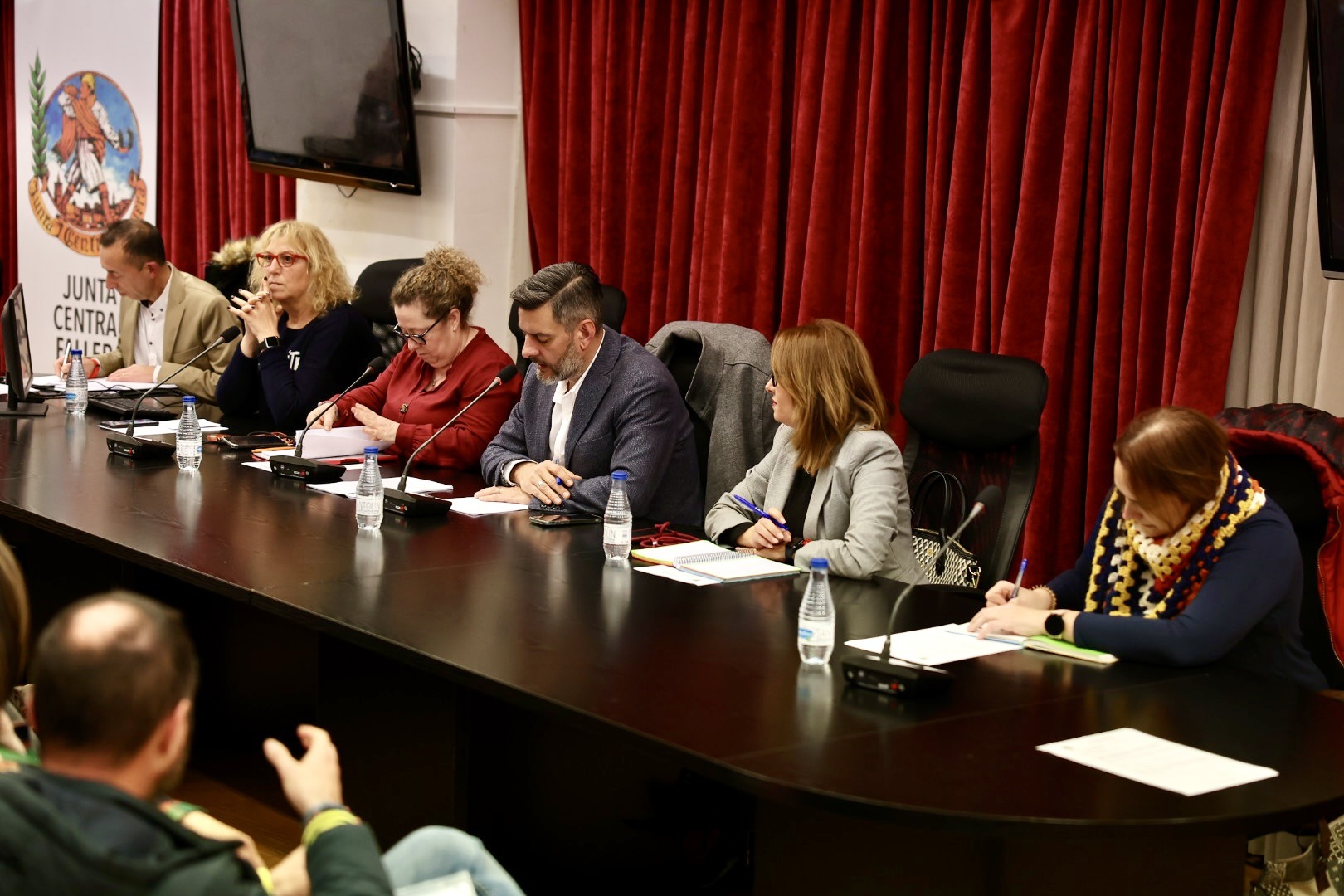 El Pleno de Junta Central Fallera aprueba las normas de desfile de la Ofrenda y de la recogida de premios