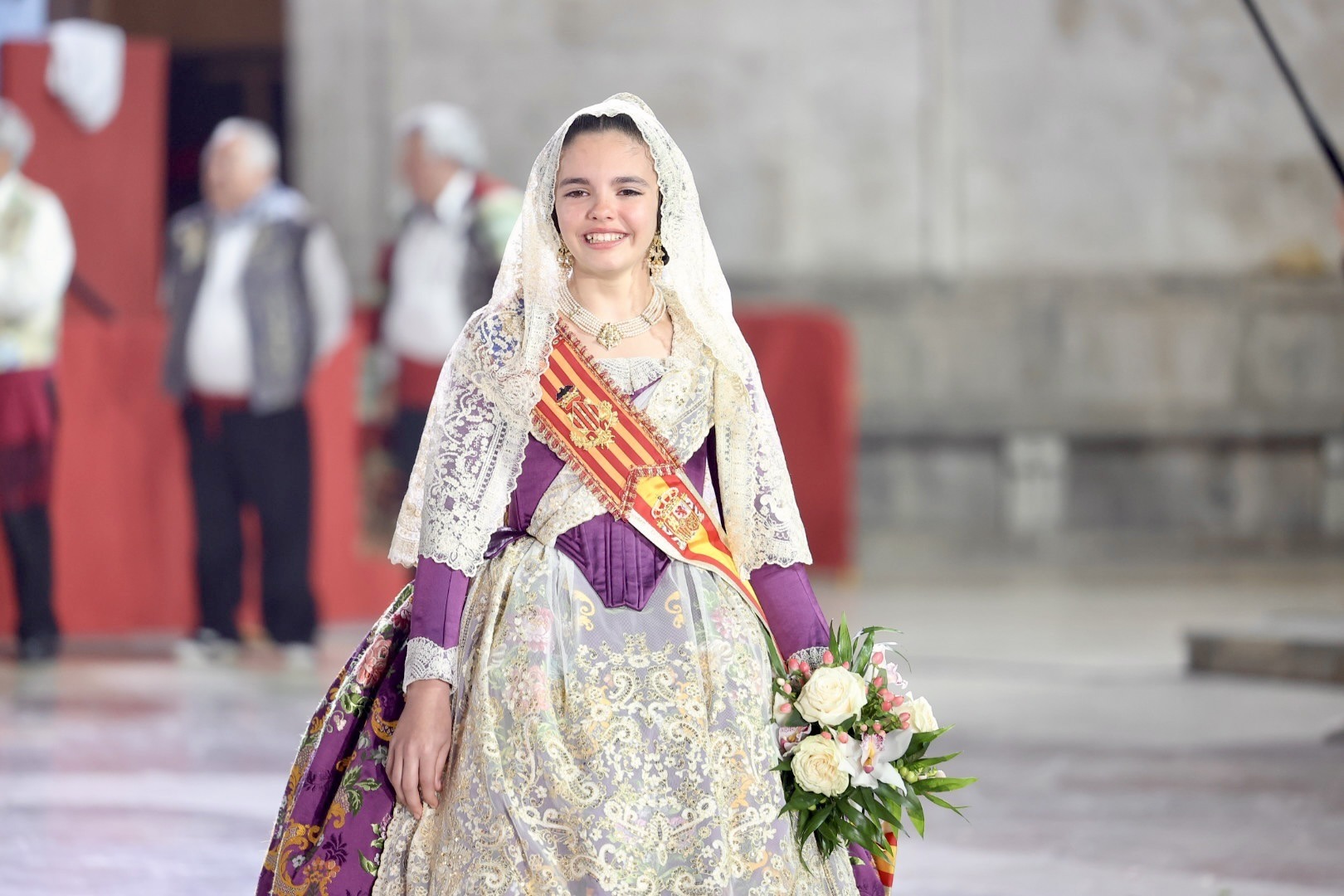 La sonrisa de Paula Nieto cierra el primer día de Ofrenda