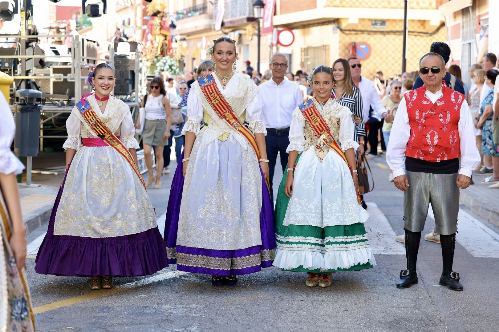 El Palmar celebra la tradicional romeria per l’Albufera en honor al Crist de la Salut